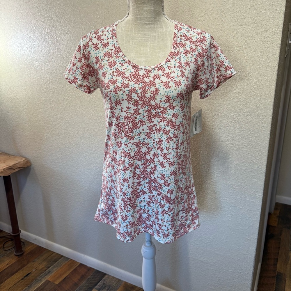 🤠 3/$20 LuLaRoe - Classic T - Pink & White Floral Short Sleeve - Size XXS - NWT